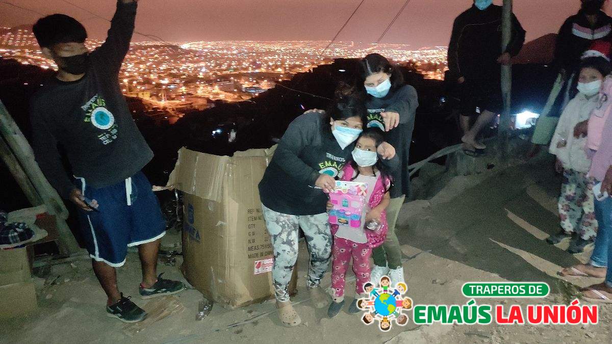 ¡Libera espacio y ayuda! Recolección de ropa usada en San Bartolo para el beneficio social